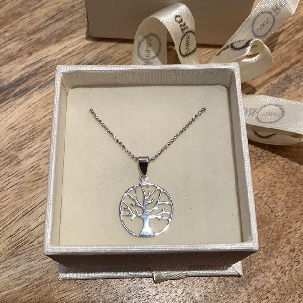 silver tree of life necklace, brand new!